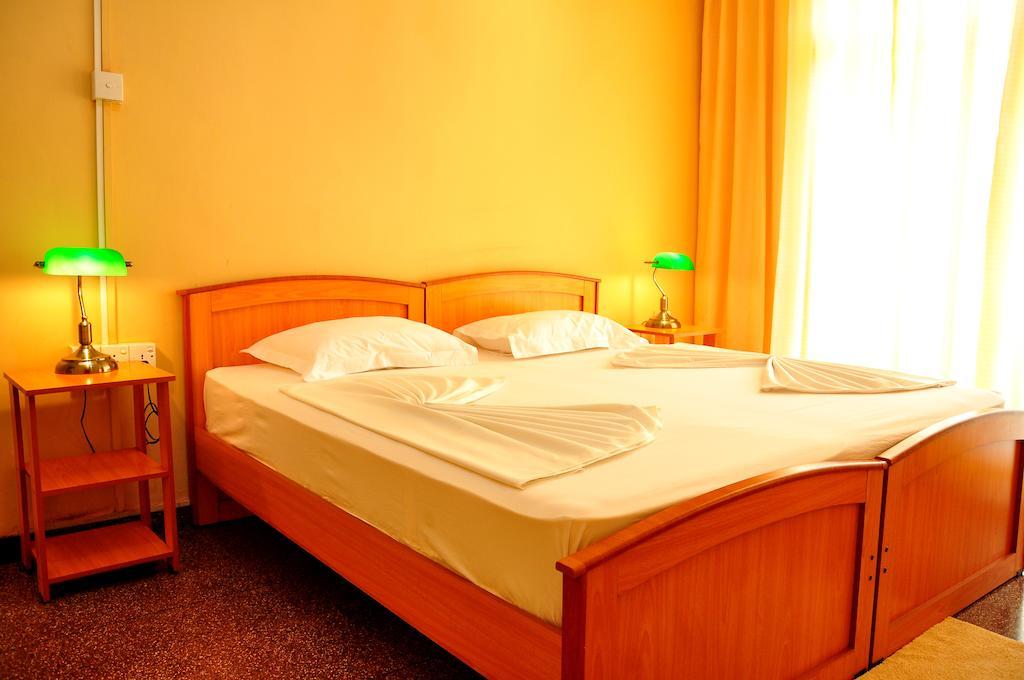 Melbourne Tourist Rest Hotel Anuradhapura Bilik gambar
