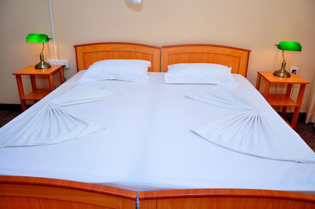 Melbourne Tourist Rest Hotel Anuradhapura Bilik gambar