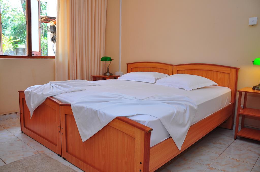 Melbourne Tourist Rest Hotel Anuradhapura Bilik gambar